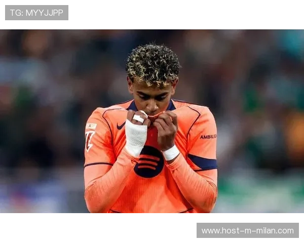 巴萨费兰内切带球后劲射打入关键一球，助球队逆转胜利